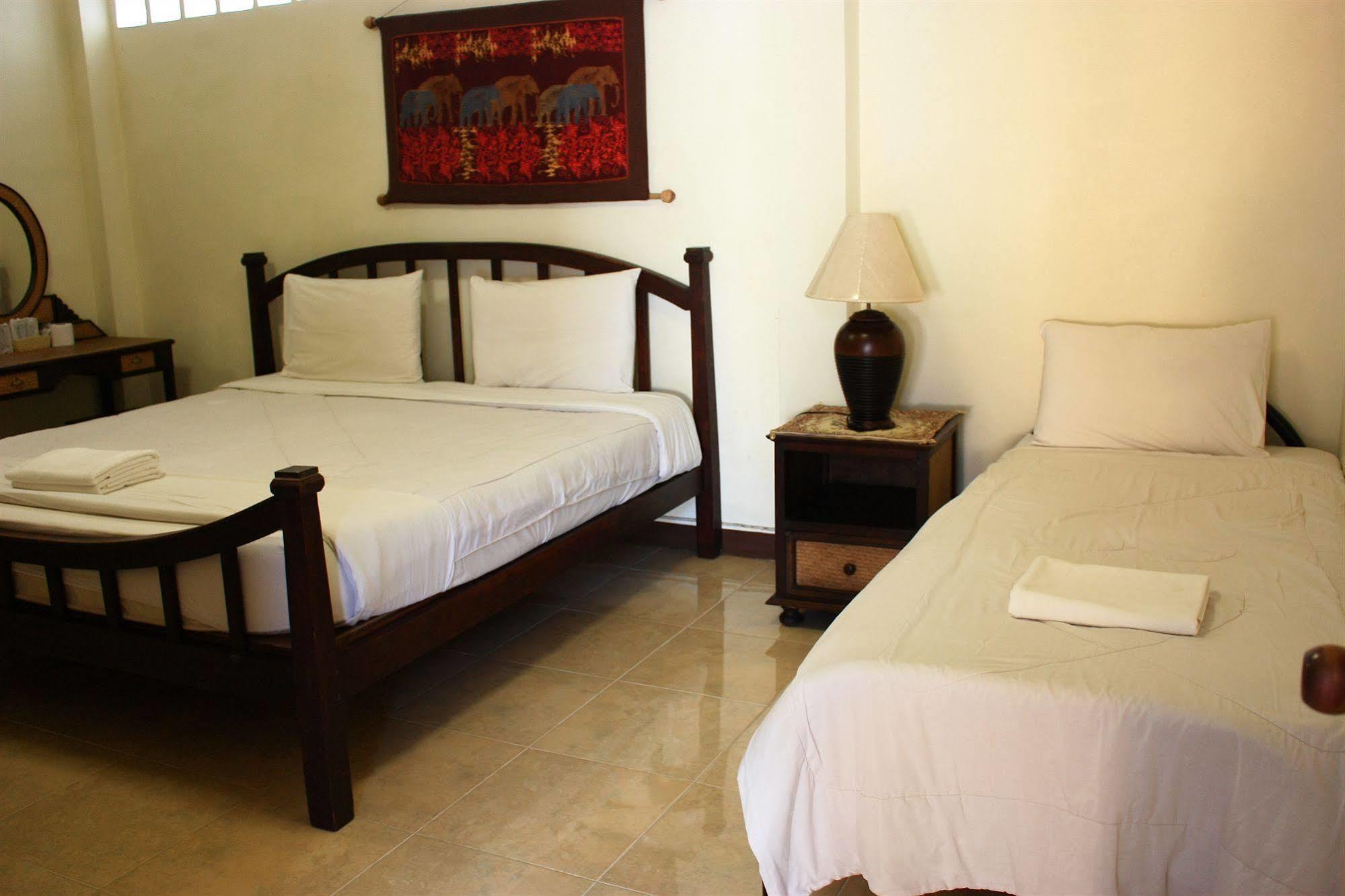 โรงแรมตีฆ้อง - Tri Gong Hotel Chiang Mai Exteriör bild